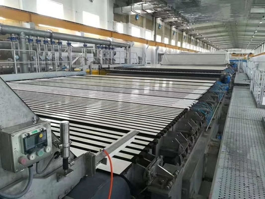 Elementos de desaguamento de fabricação especializada, de cerâmica, para máquinas de fabricação de papel