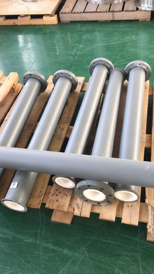 Fabricação de tubos metálicos revestidos de cerâmica resistentes ao desgaste para aplicações industriais
